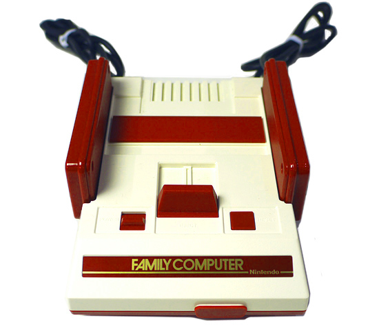 【中古】任天堂　ニンテンドークラシックミニ ファミリーコンピュータ　本体いたみ