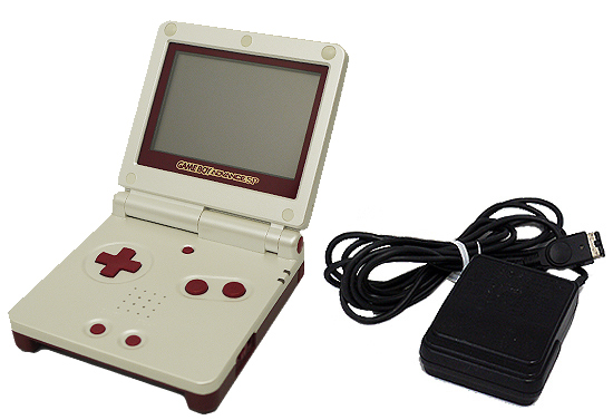 【中古】任天堂　ゲームボーイアドバンスSP ファミコンカラー　本体・液晶画面いたみ