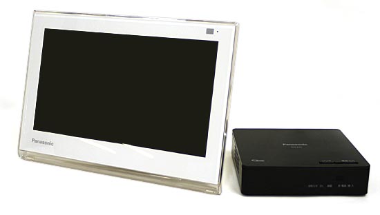 【中古】Panasonic　10V型 ポータブル 液晶テレビ プライベート・ビエラ　UN-10E8-W 元箱あり