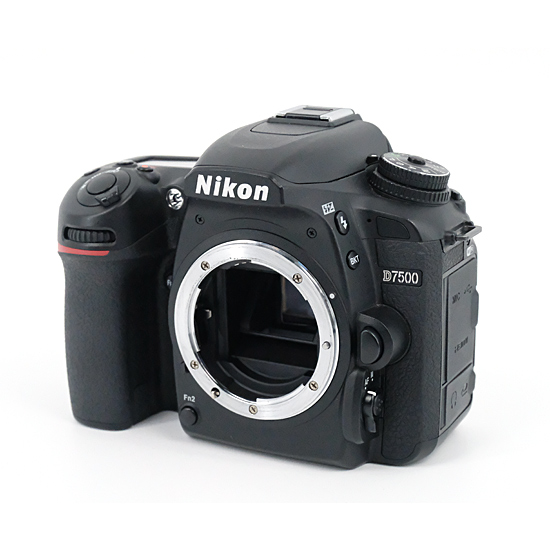 【中古】Nikon　デジタル一眼レフカメラ D7500 ボディ 元箱あり