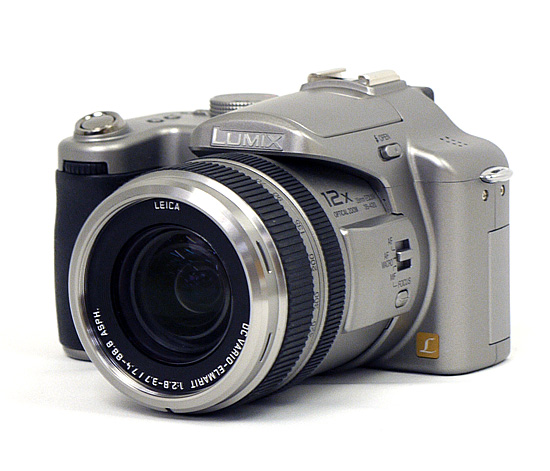 【中古】Panasonic　LUMIX DMC-FZ30-S　シルバー/800万画素　本体のみ