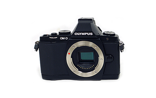 【中古】OLYMPUS　一眼レフカメラ OM-D E-M5 ボディ　ブラック
