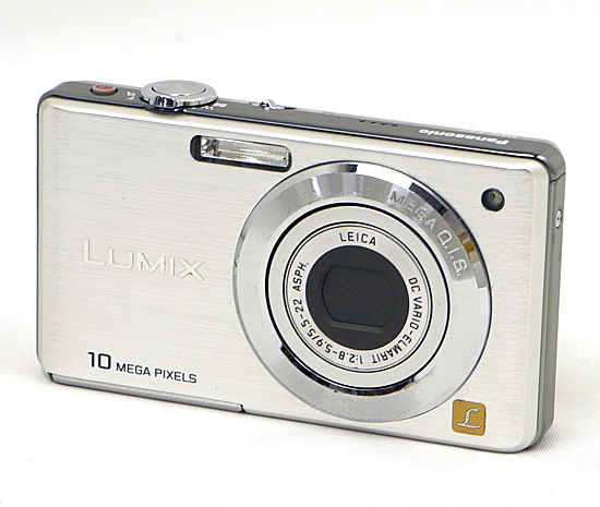 【中古】Panasonic　LUMIX DMC-FS7-S　シルバー/1010万画素　液晶画面いたみ