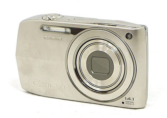 【中古】CASIO製　EXILIM ZOOM EX-Z2000　シルバー　1410万画素　液晶画面いたみ 元箱あり
