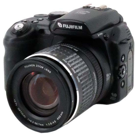 【中古】FUJIFILM　FinePix S9000　903万画素　本体のみ