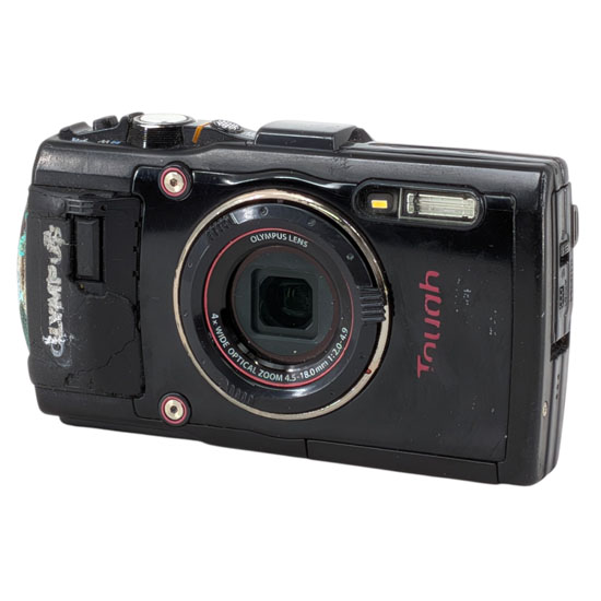 【中古】OLYMPUS　STYLUS TG-3 Tough ブラック　1600万画素　本体いたみ