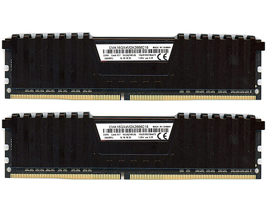 【中古】Corsair　CMK16GX4M2A2666C16　DDR4 PC4-21300 8GB 2枚