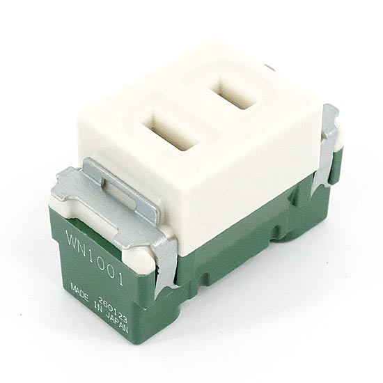 【新品】Panasonic　埋込コンセント 10個セット　WN1001010