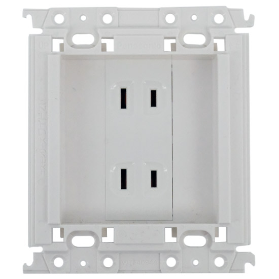 【新品】Panasonic　埋込ホーム保安灯専用埋込コンセント　WTF40944W　ホワイト