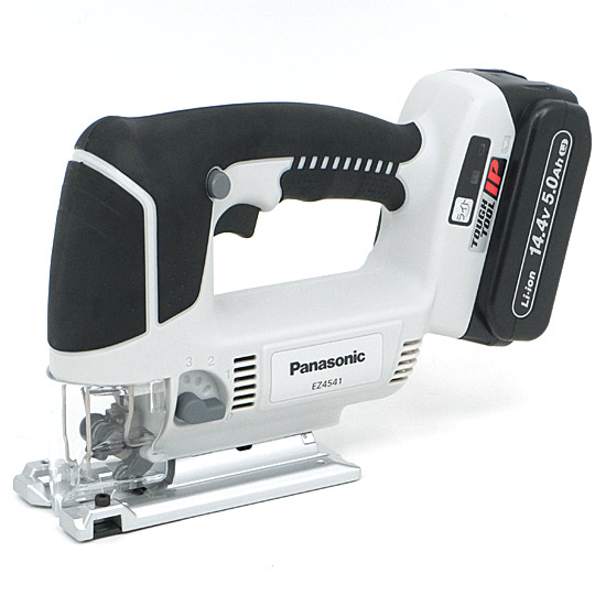 【新品】Panasonic　充電ジグソー 14.4V　EZ4541LJ2S-B