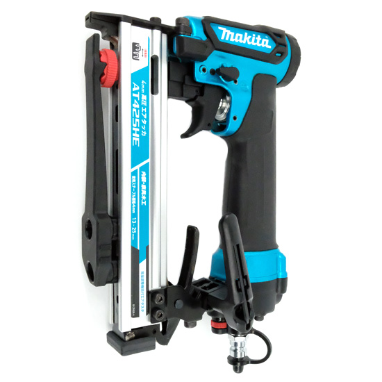 【新品】【新品訳あり(箱きず・やぶれ)】 マキタ　4mm高圧エアタッカ　AT425HEM　青