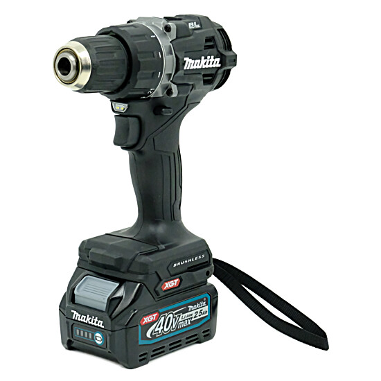 【新品】【新品訳あり(ケース割れ・きず)】 マキタ　充電式ドライバドリル　DF002GRDXB　黒