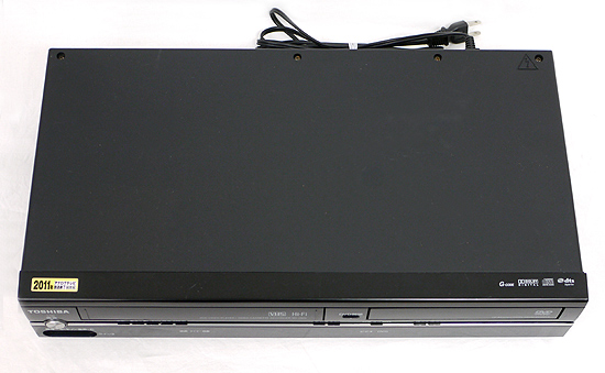 【中古】TOSHIBA製　VTR一体型DVDプレーヤー　SD-V800　リモコン付き
